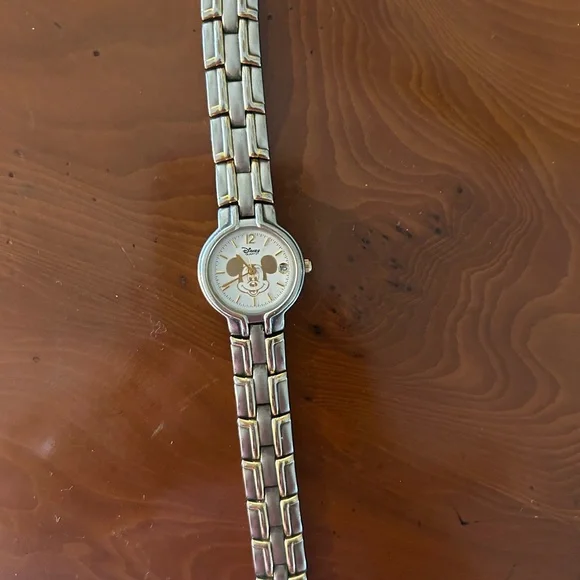 Disney Mickey Mouse Ladies Watch two tone Gold works. Nice condition - Picture 5 of 6